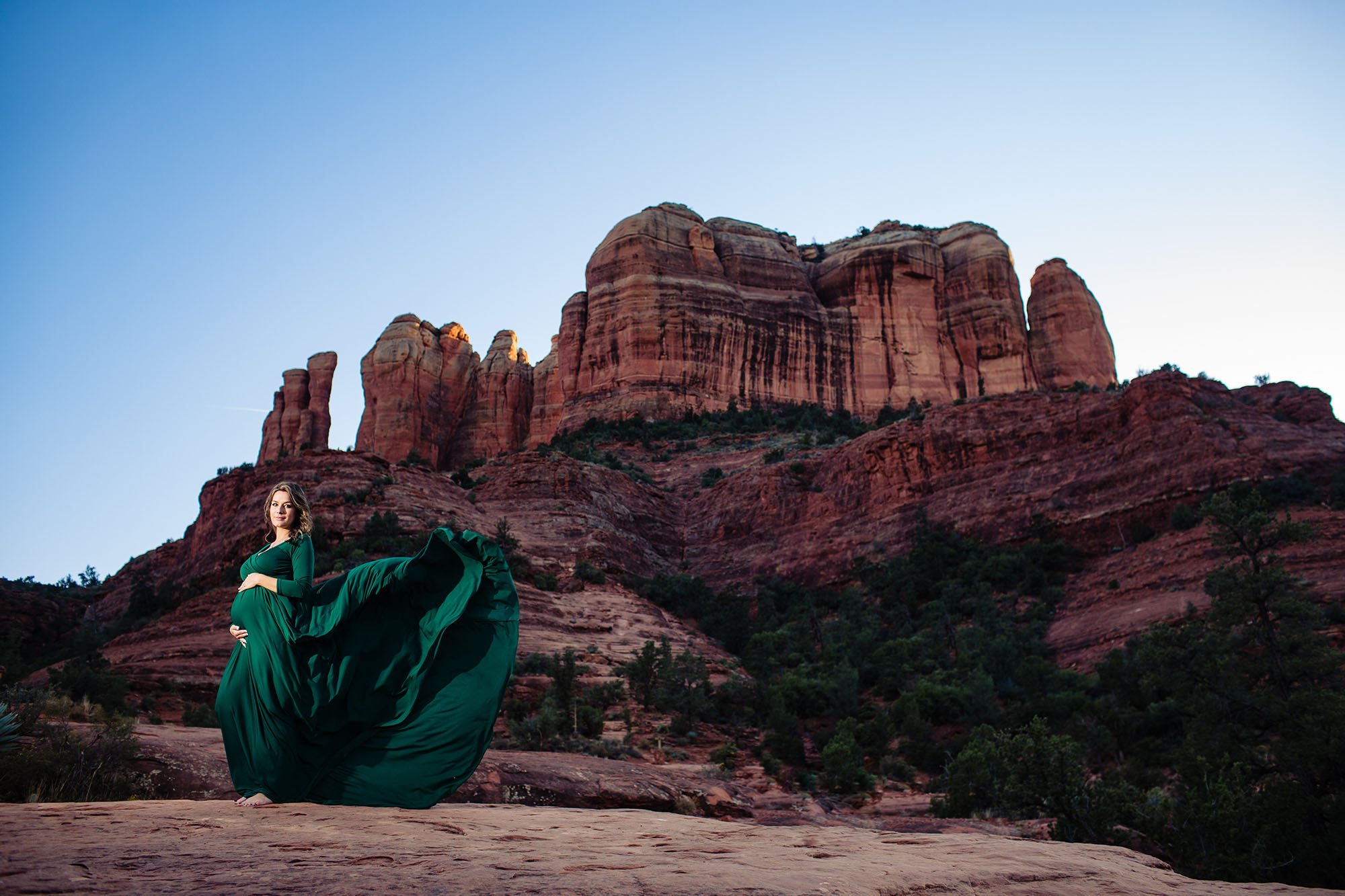 sedona maternity photos cathedral rock